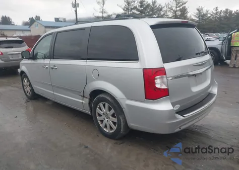 2011 Chrysler Town & Country Touring-L z USA, uszkodzony, nr VIN 2A4RR8DG6BR802591